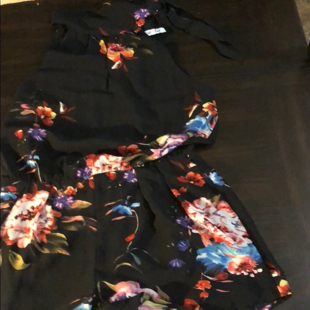 Gab & Kate Romper Worn 1x Size Small